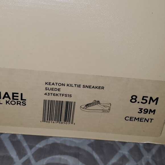 Michael Kors - Picture 2 of 5